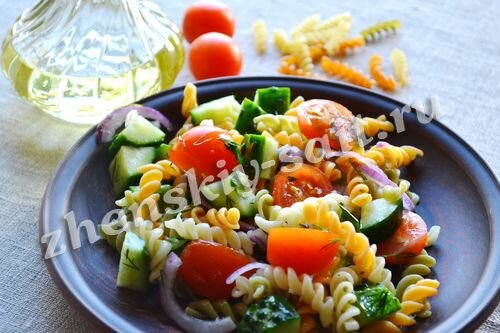 диетический овощной салат с макаронами